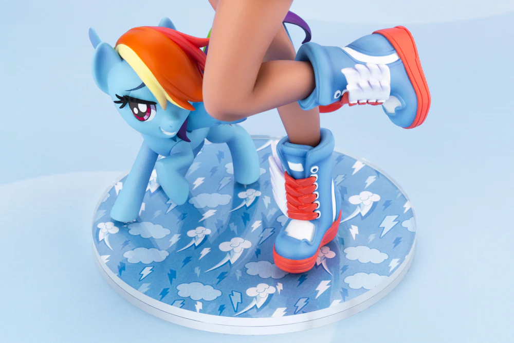 Kotobukiya - My Little Pony Rainbow Dash Bishoujo - Image 4